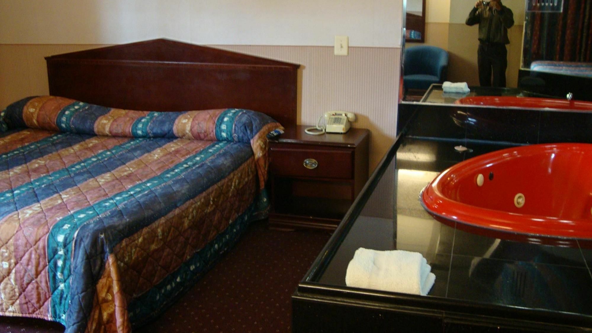 Riviera Motor Inn Brooklyn Nova Iorque Exterior foto